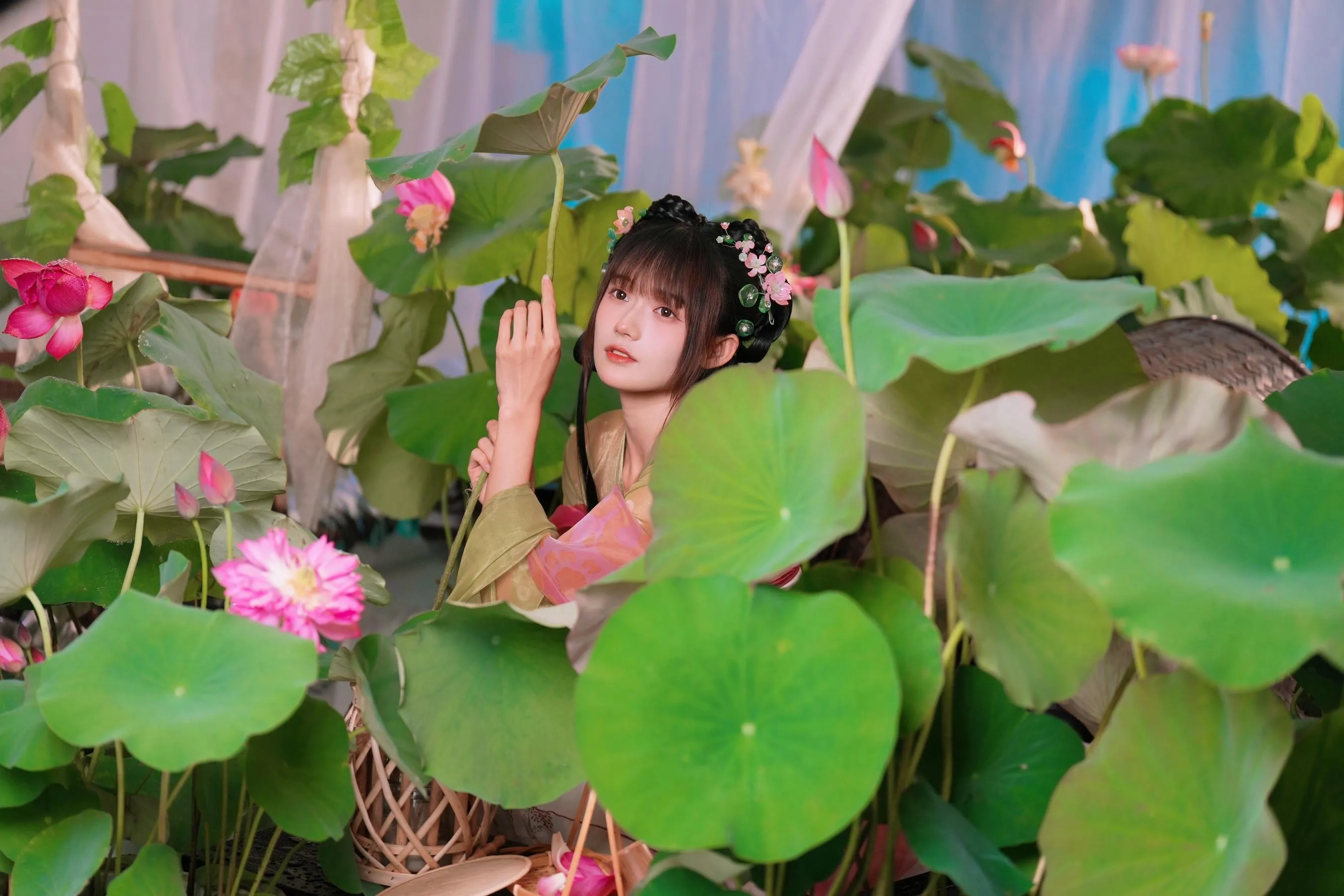 兔子Zzz不吃胡萝卜 – NO.108 浮香花谷 [55P]插图5